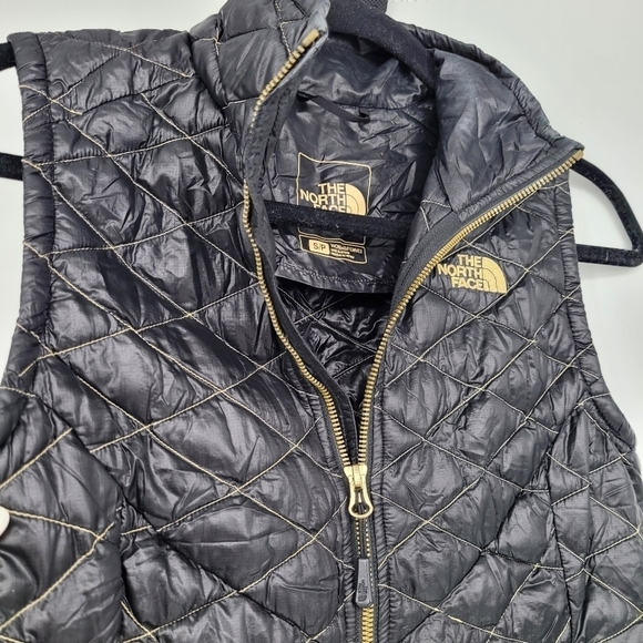 the north face womens thermoball black gold trekker vest light weight size small - Picture 5 of 14